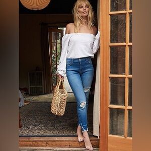 Judy Blue Women's Medium Demin Mid Rise Shark Bite Slim Fit Jeans Size 5/27